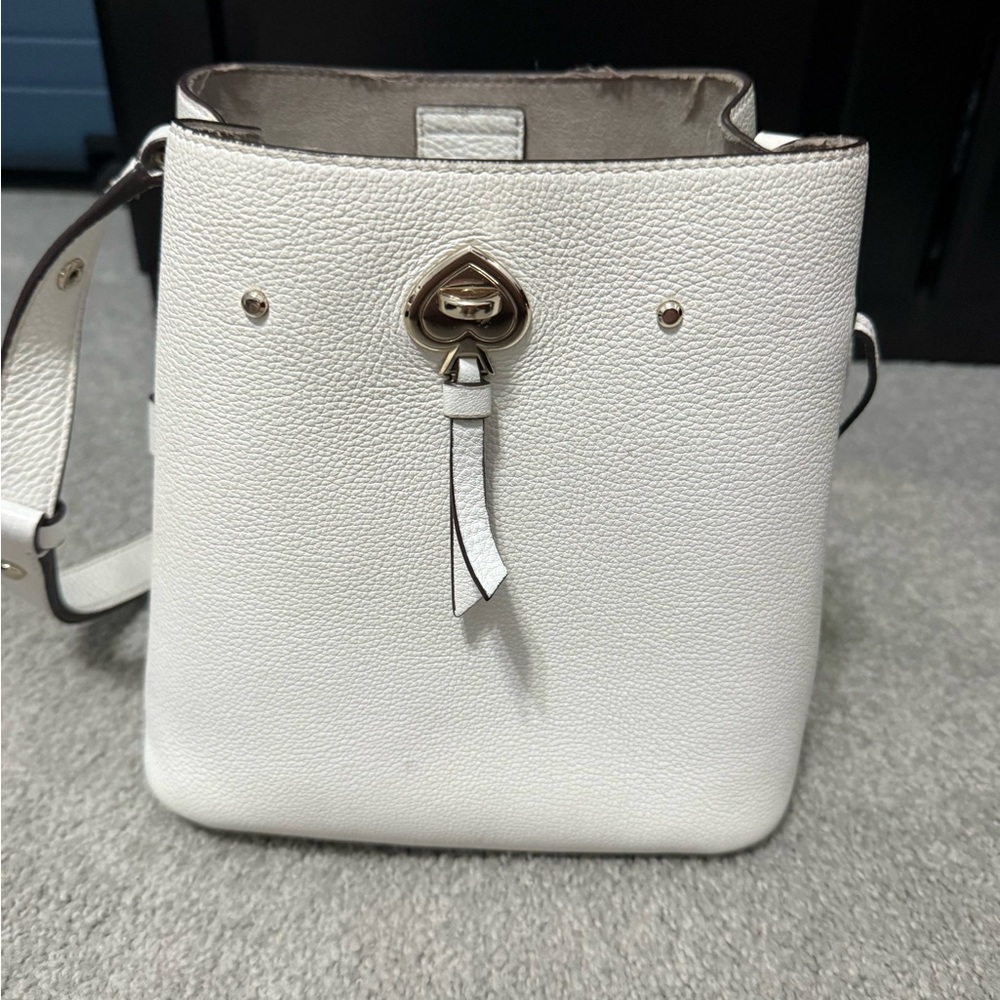 Kate Spade small Marti Bucket Bag White leather like new